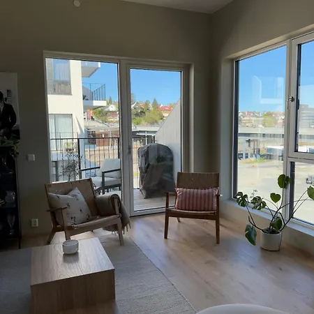 Ons - Lovely And Close To Venue Apartment *